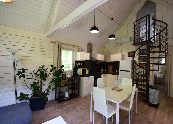 Avec Piscine Privee Et A Horská chata *